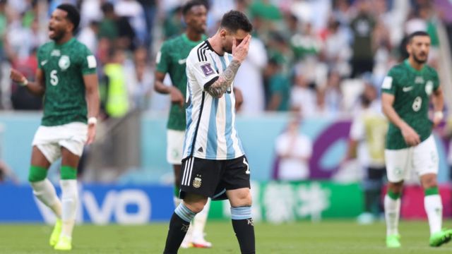 Argentina vs Saudi Arabia highlight: Lionel Messi, Di Maria skill no dey enough to deny Saudi Arabia victory for Qatar 2022 Fifa World Cup - BBC News Pidgin